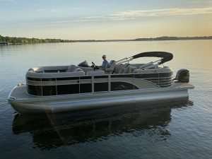 Toon Tastic Pontoon Rentals | 22’ Bennington G Series with 115 hp Yamaha Outboard